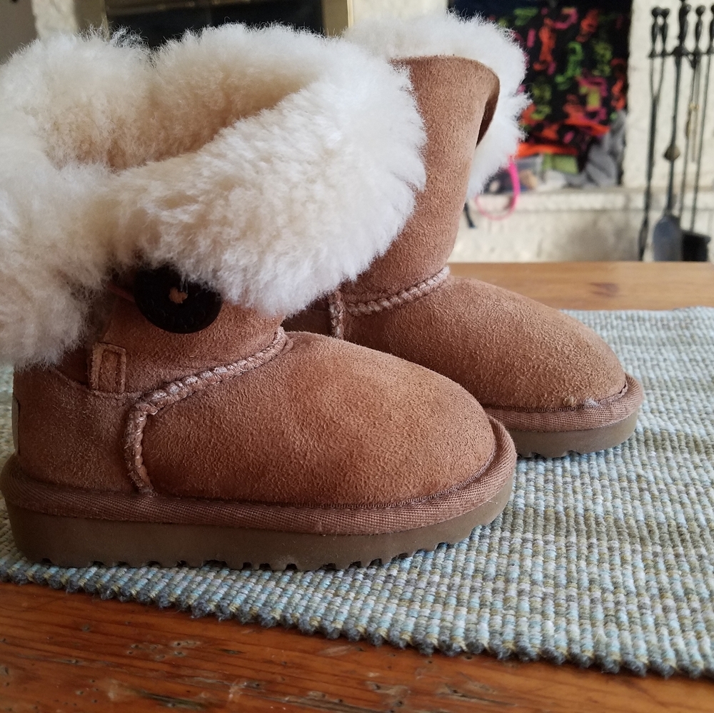 UGG Tan Toddler Bailey Button Boots Size 7